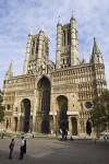Lincoln_Cathedral_12-West_Front.jpg